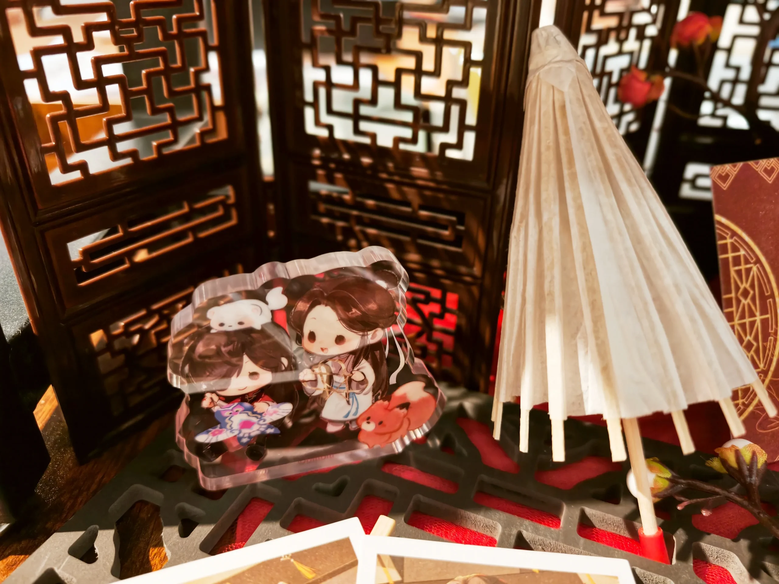 【開箱】「身在無間，心在桃源」《天官賜福》快閃店進駐 DREAM PLAZA！絕美紅楓造景、百款台灣首發限定周邊登場