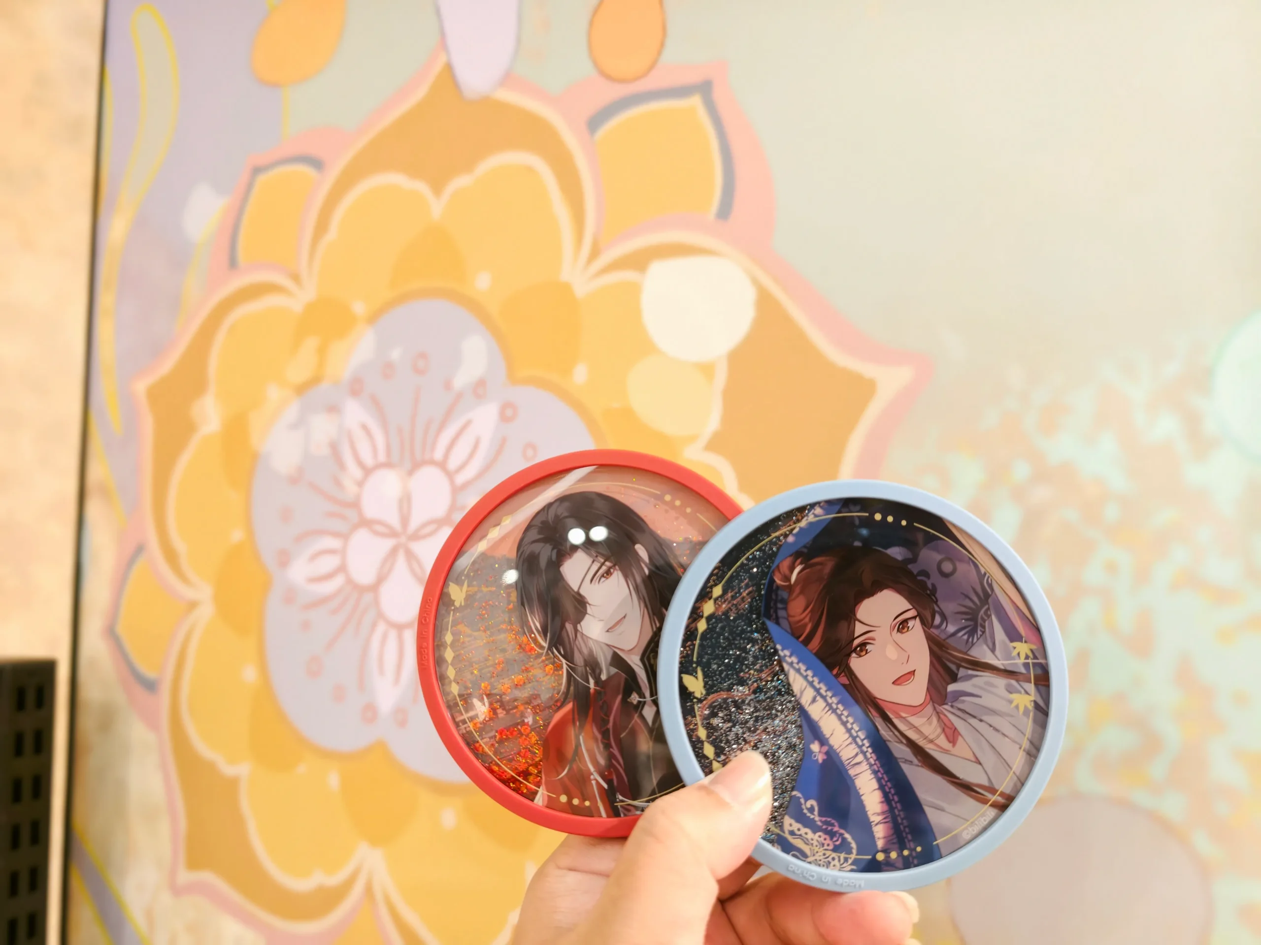 【開箱】「身在無間，心在桃源」《天官賜福》快閃店進駐 DREAM PLAZA！絕美紅楓造景、百款台灣首發限定周邊登場