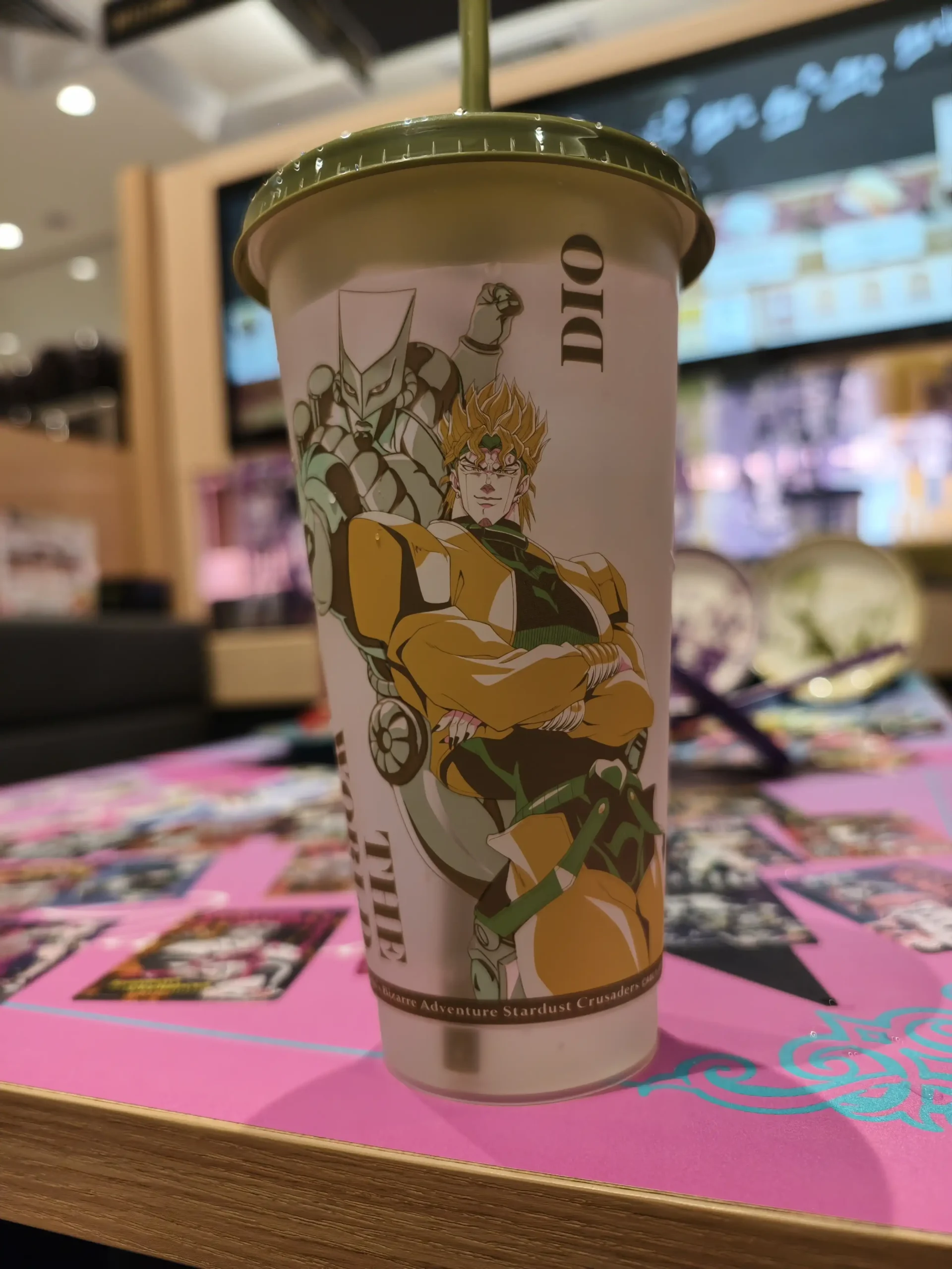 【開箱】《JOJO 的奇妙冒險 星塵遠征軍》x 壽司郎 聯動正式啟動！Dio 與喬斯達家的百年恩仇 就由我來吃垮(？)