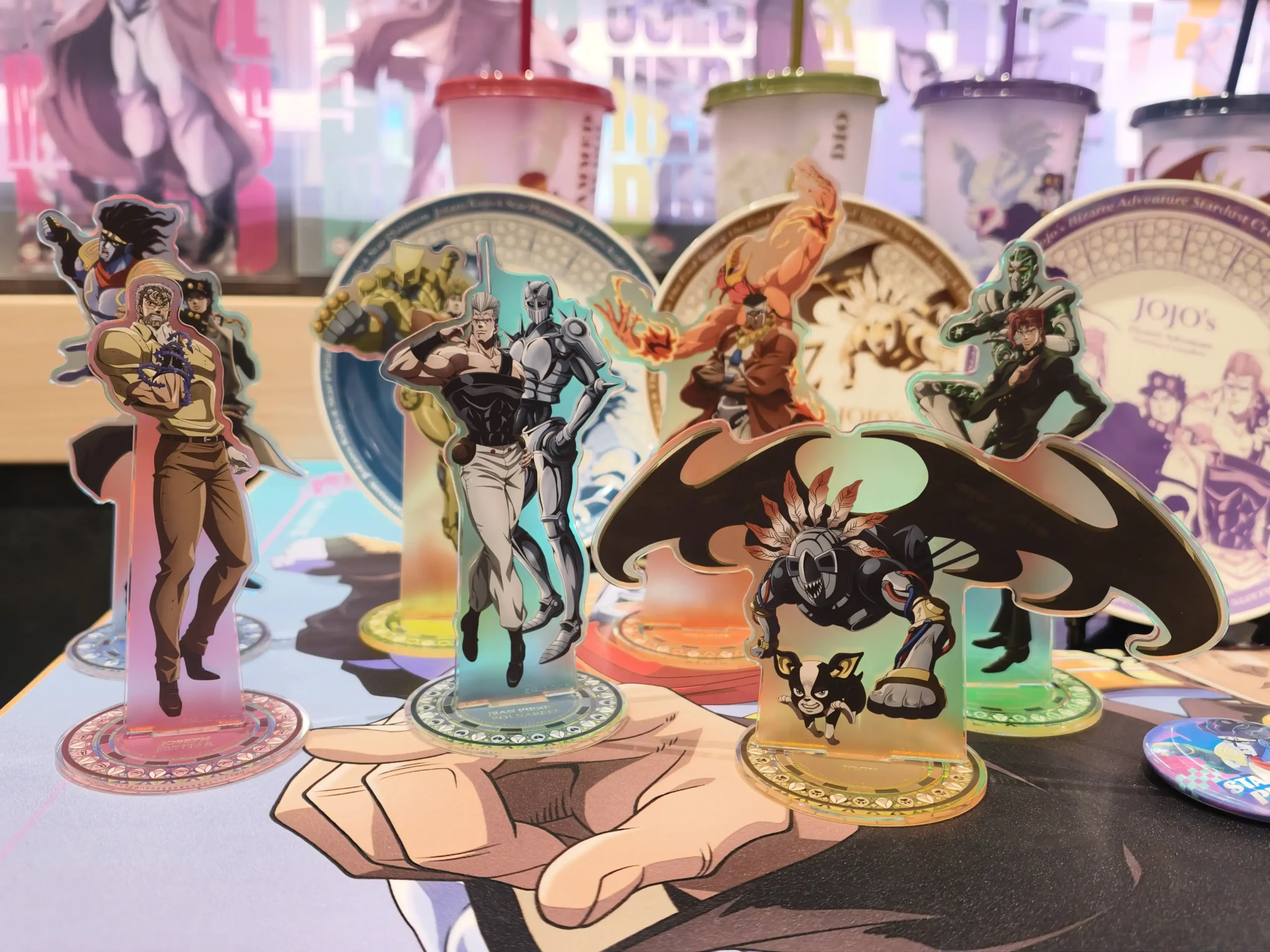 【開箱】《JOJO 的奇妙冒險 星塵遠征軍》x 壽司郎 聯動正式啟動！Dio 與喬斯達家的百年恩仇 就由我來吃垮(？)
