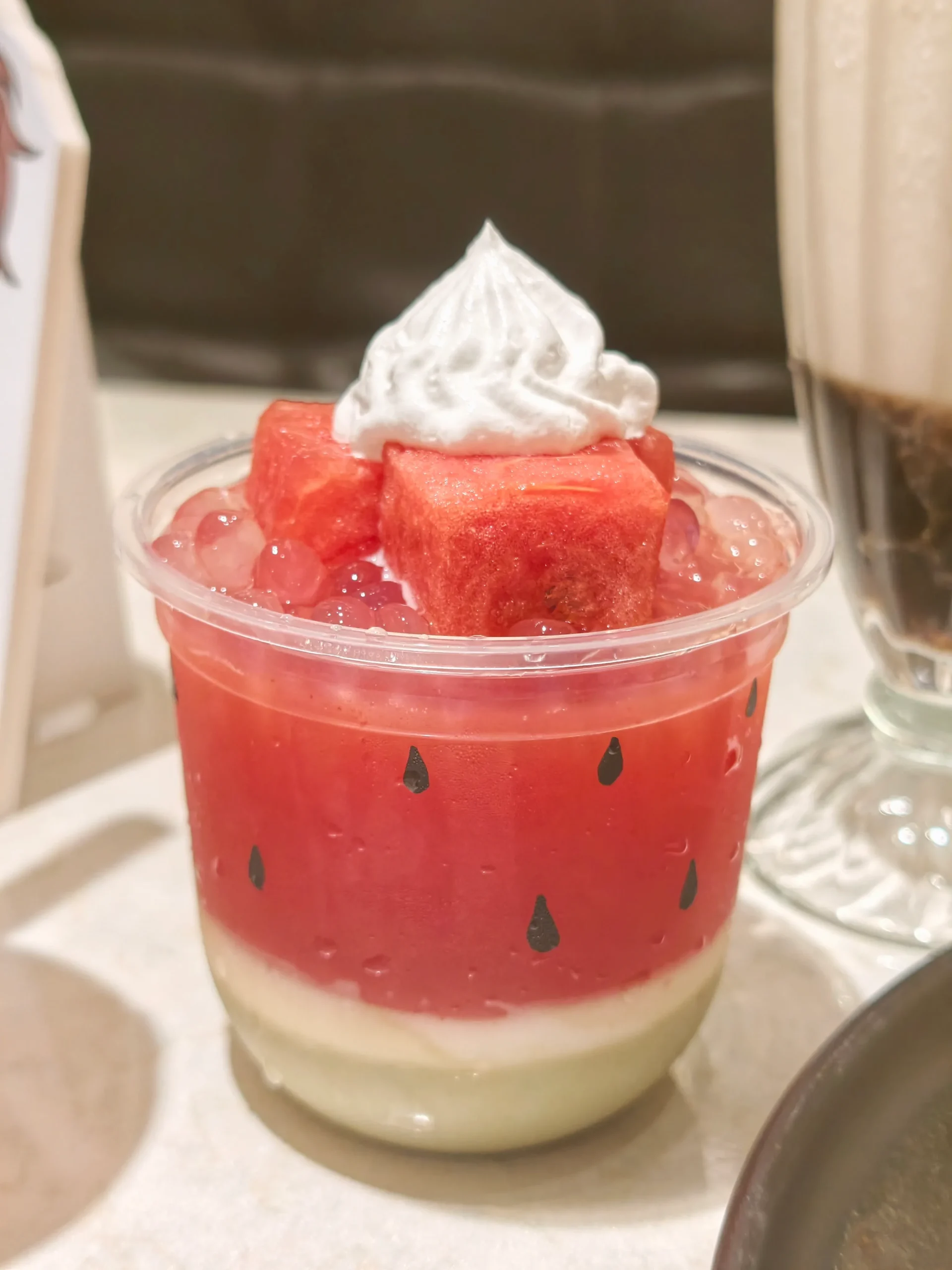 【開箱】《光逝去的夏天》× 萌番 More Fun 聯名餐廳開張 感受那年夏天詭譎不已的青春物語