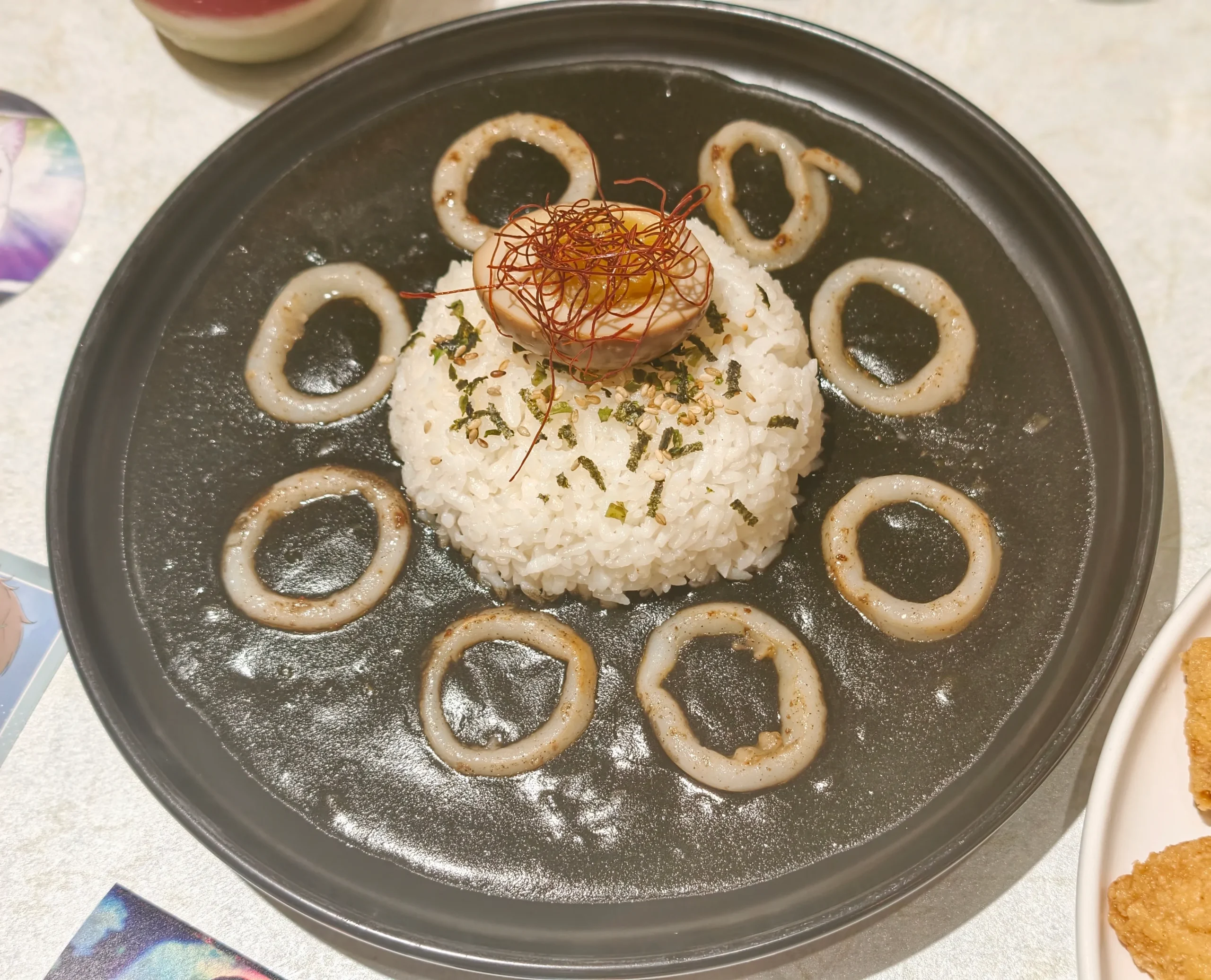 【開箱】《光逝去的夏天》× 萌番 More Fun 聯名餐廳開張 感受那年夏天詭譎不已的青春物語