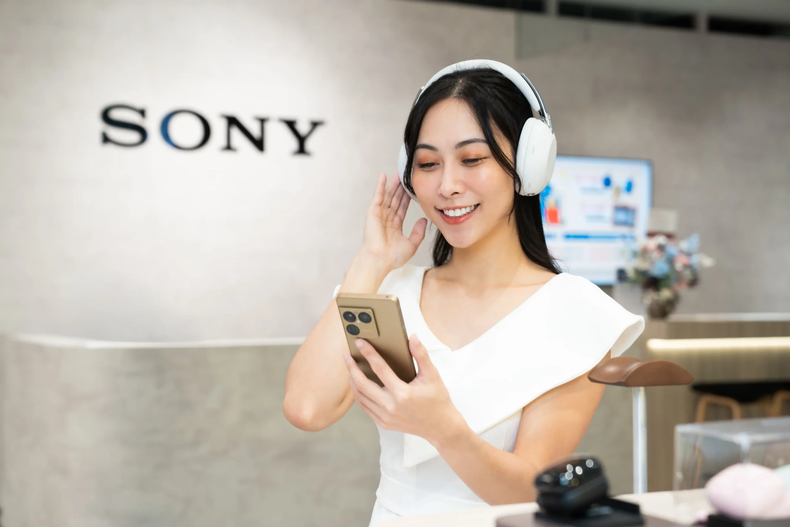 Sony 6