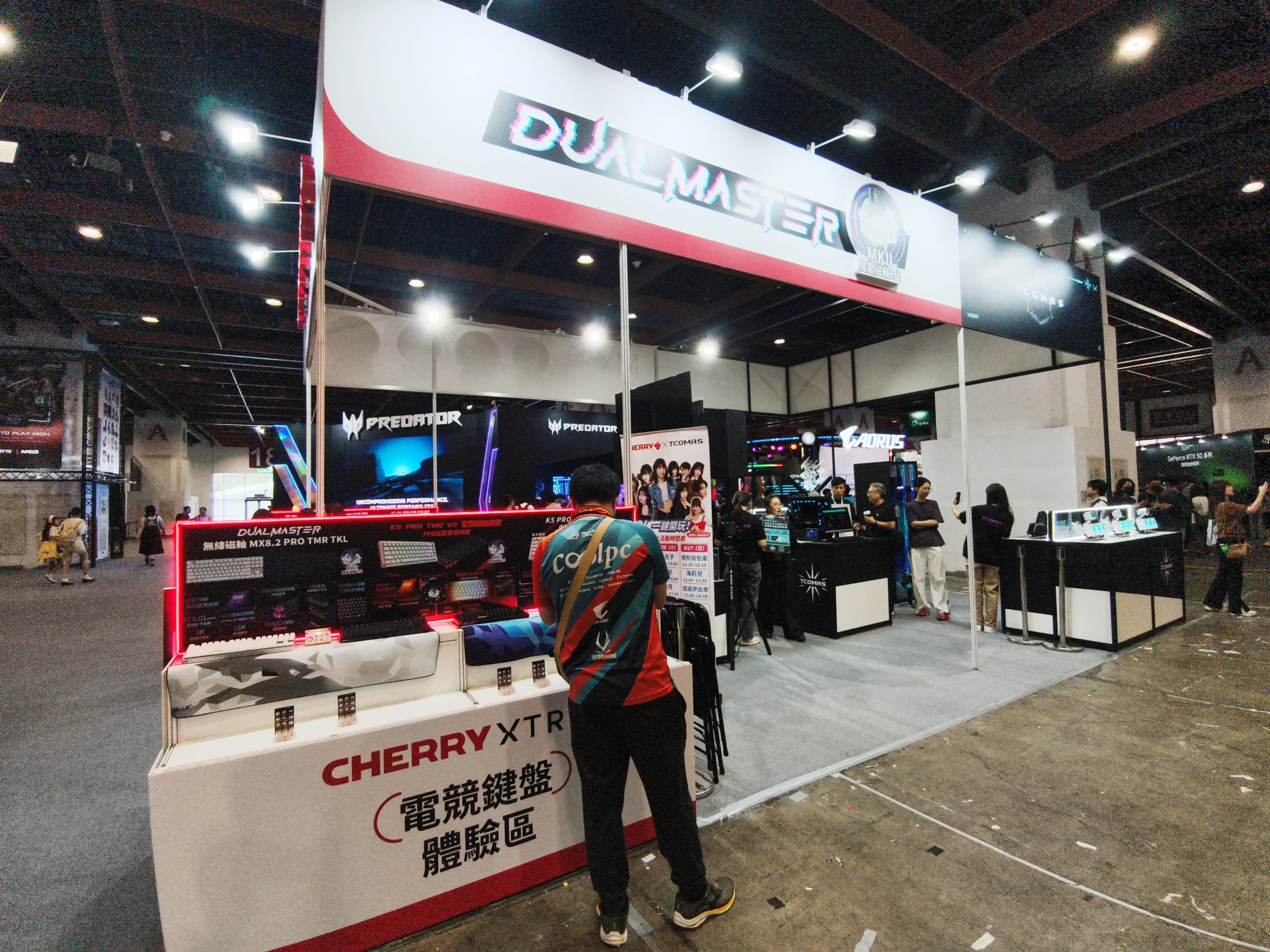 【開箱】亞洲最大 LAN Party 首度進駐世貿一館!WirForce 2026 盛大開幕 96 小時不斷電狂歡正式啟動