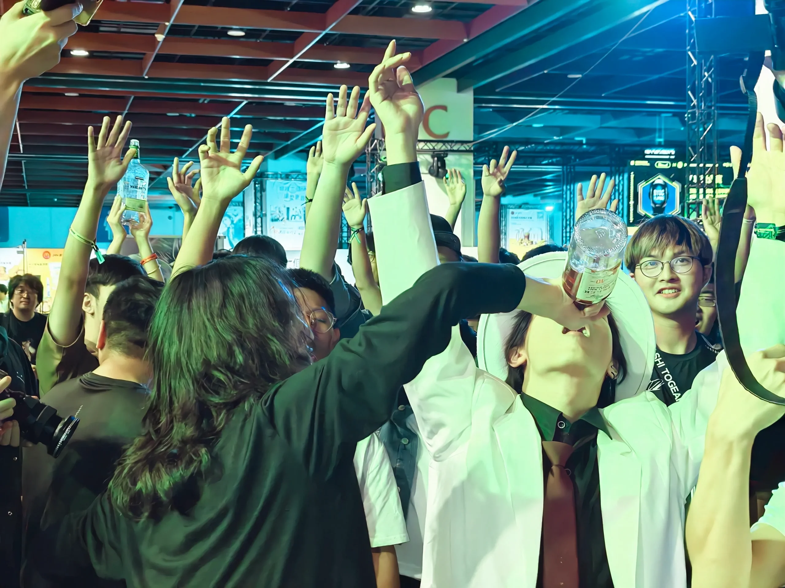 【開箱】WirForce 2026 大回顧！藍井艾露、ACG 交響樂輪番登場　玩家與實況主不斷電的線下深夜狂歡