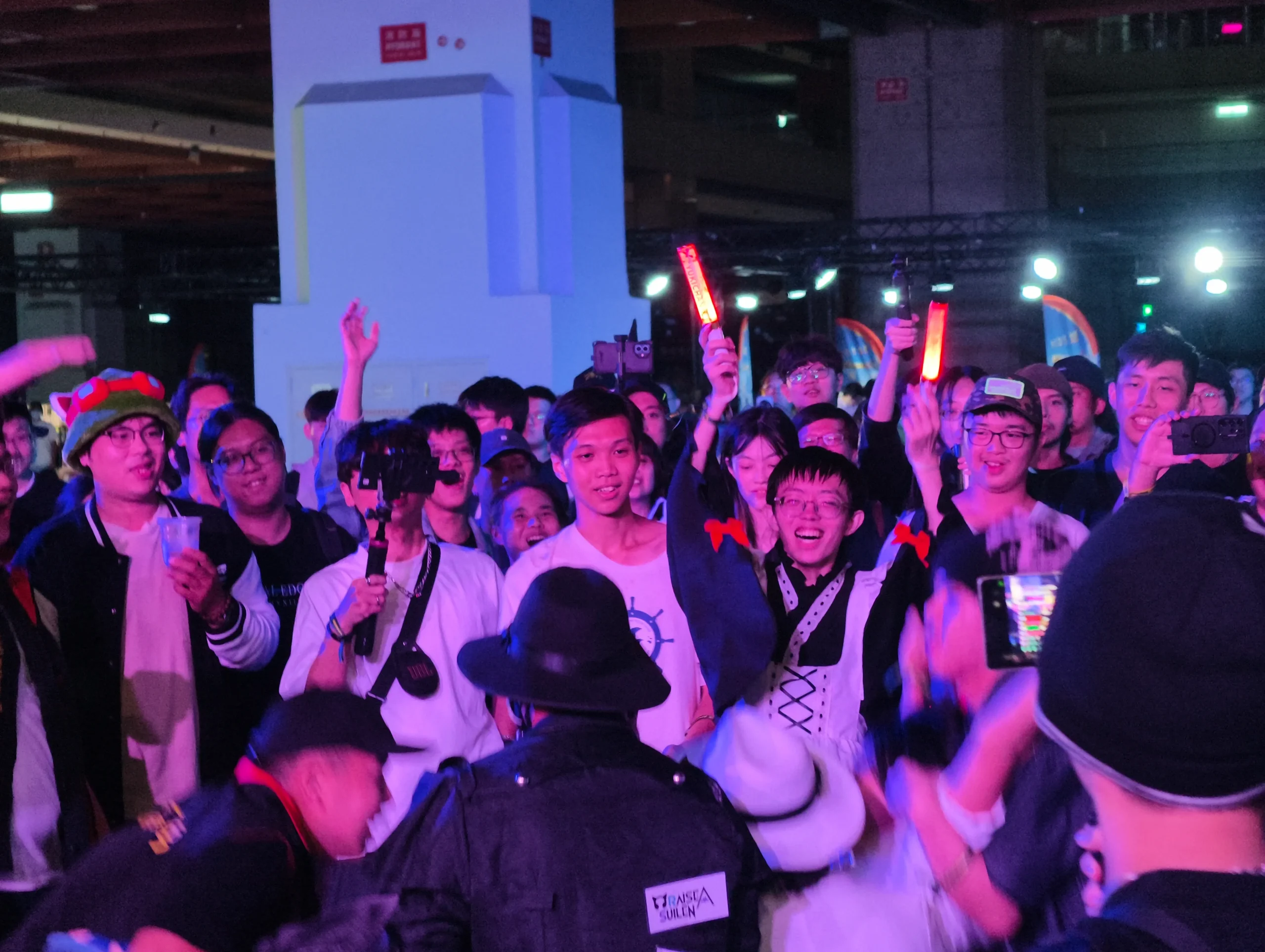 【開箱】WirForce 2026 大回顧！藍井艾露、ACG 交響樂輪番登場　玩家與實況主不斷電的線下深夜狂歡