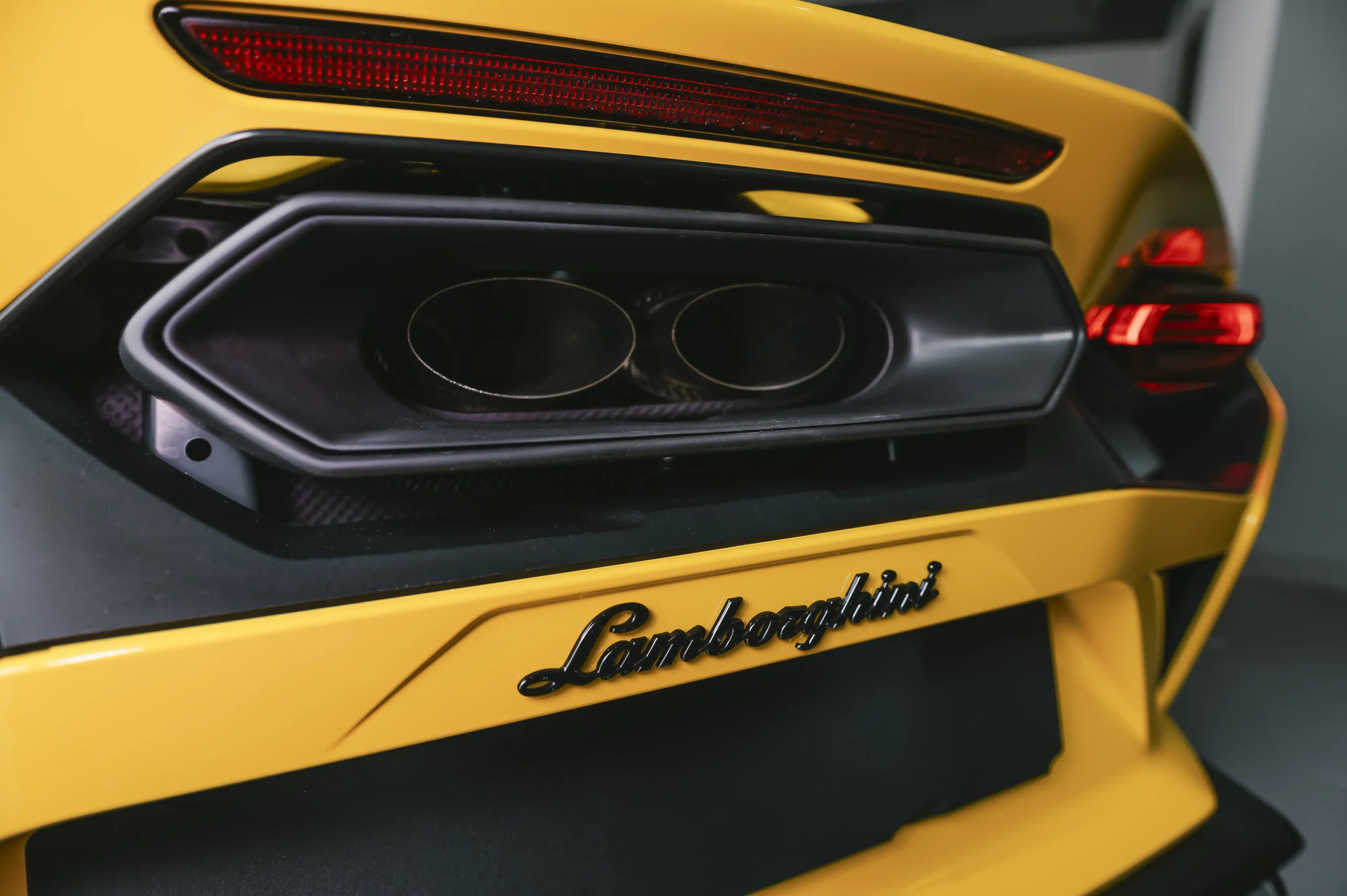 當模擬遇上 《Assetto Corsa EVO》首次披露「自由漫遊」模式的重點消息 