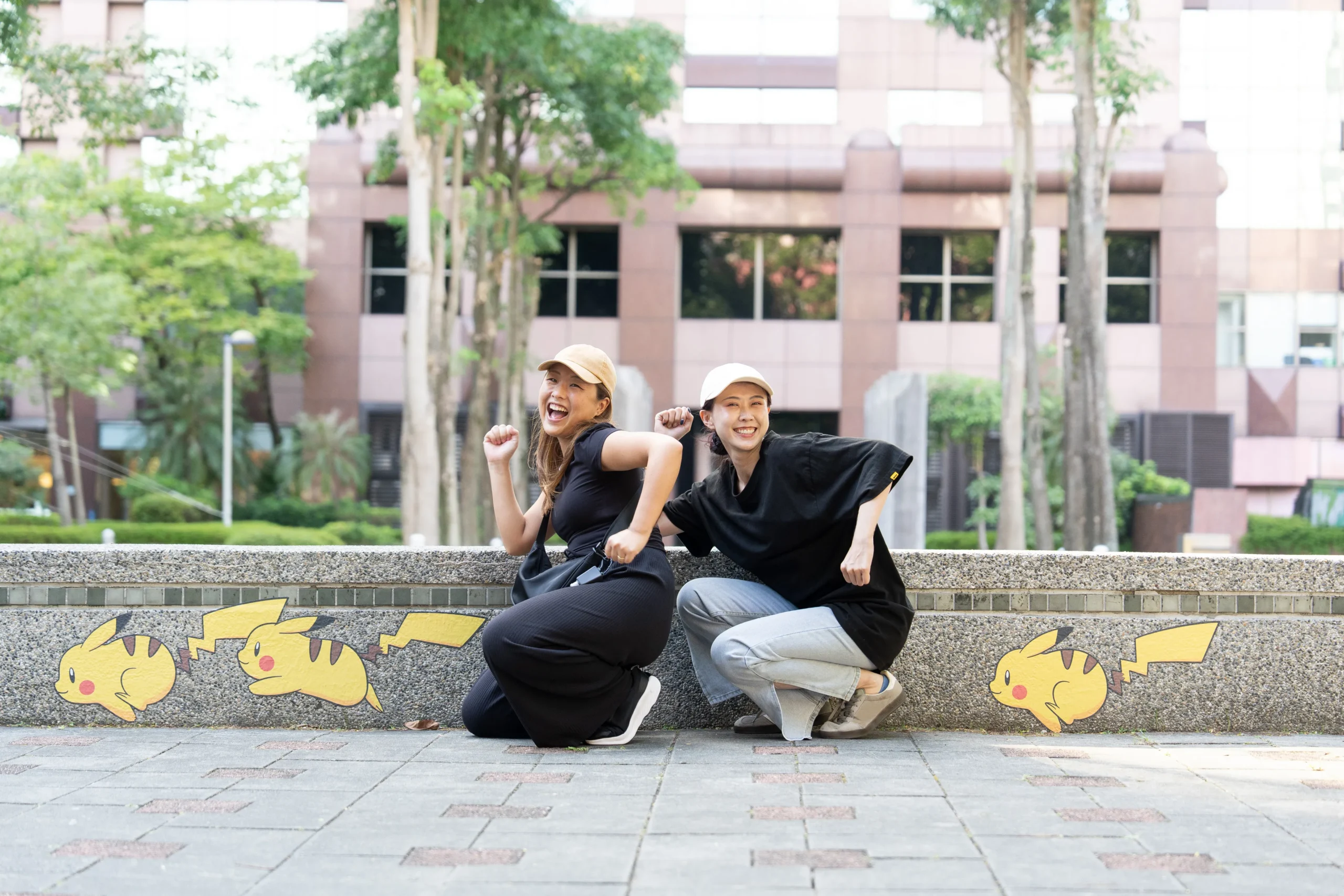 【開箱】寶可夢 30 週年「PokéXciting!」台北登場！爆炸頭皮卡丘現身信義商圈　盛大遊行、電音派對賣力開跳！
