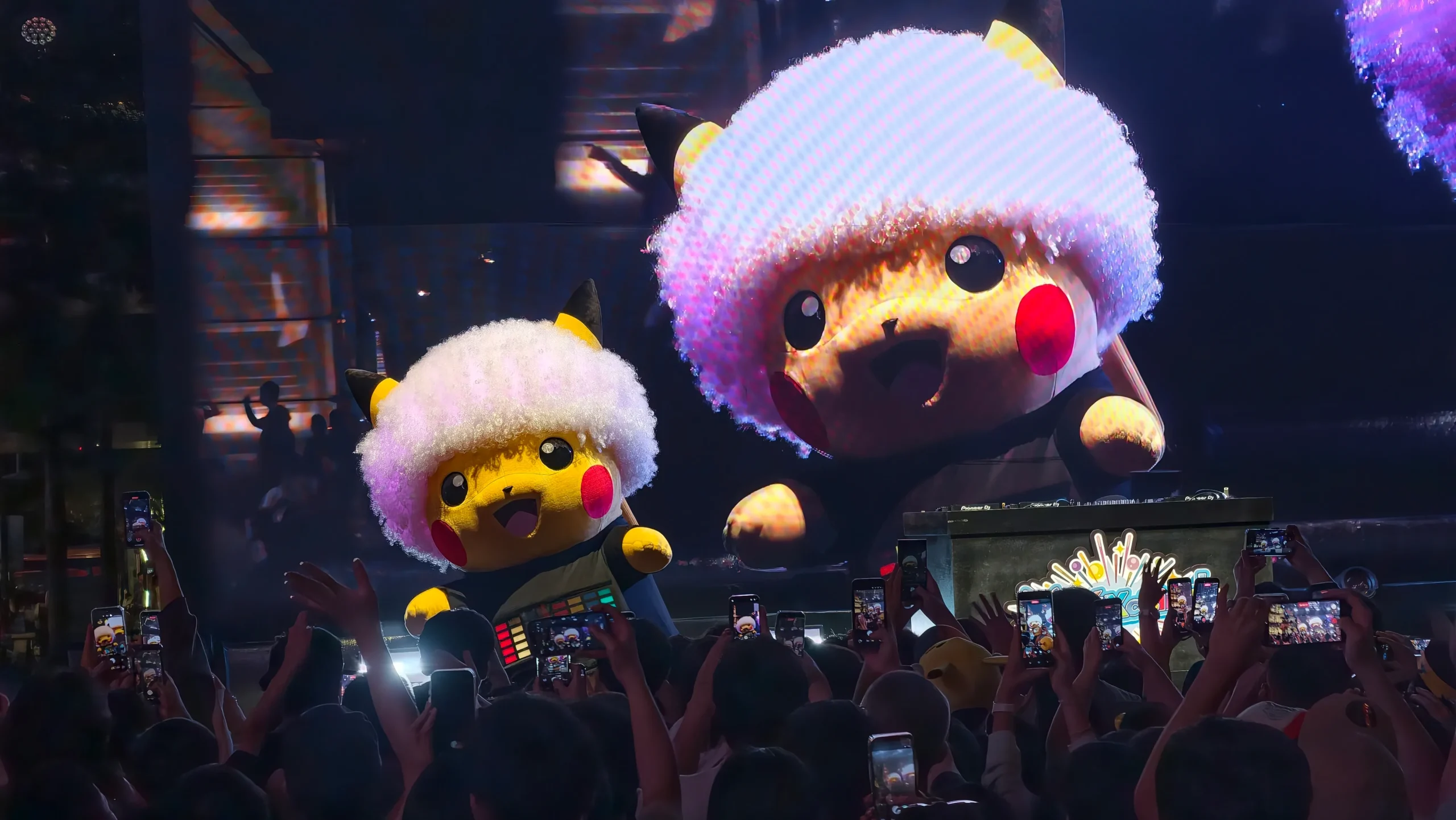 【開箱】寶可夢 30 週年「PokéXciting!」台北登場！爆炸頭皮卡丘現身信義商圈　盛大遊行、電音派對賣力開跳！
