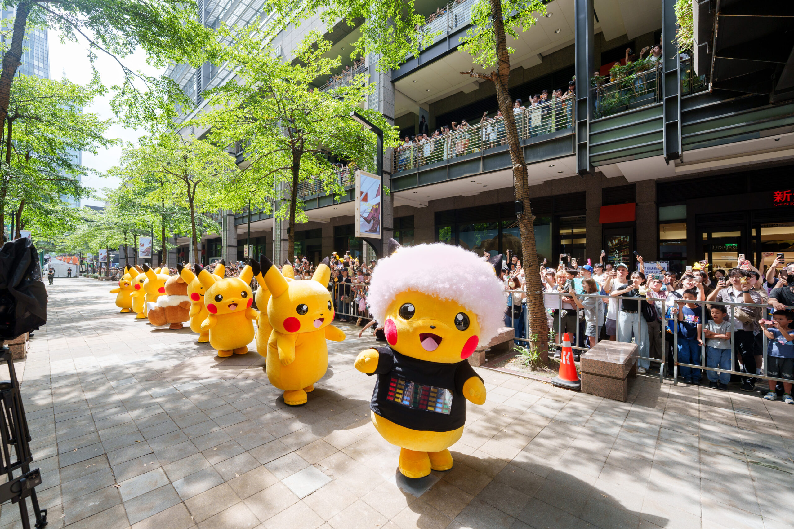 【開箱】寶可夢 30 週年「PokéXciting!」台北登場！爆炸頭皮卡丘現身信義商圈　盛大遊行、電音派對賣力開跳！