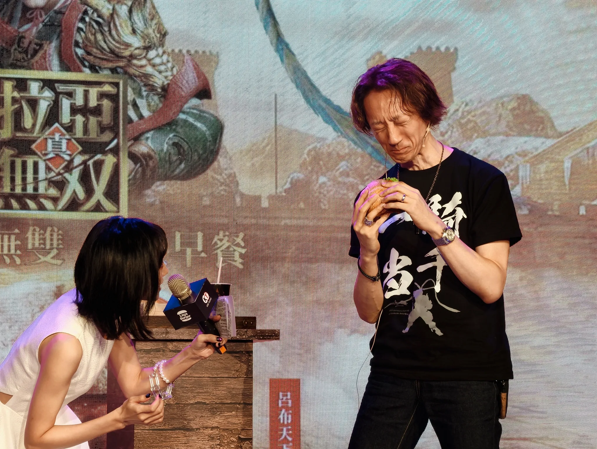 【聯訪】拉亞漢堡全新聯名《真・三國無雙２ with 猛將傳 Remastered》正式登台！製作人庄知彦親嚐「呂布激辣堡」並與執行長分享合作趣聞