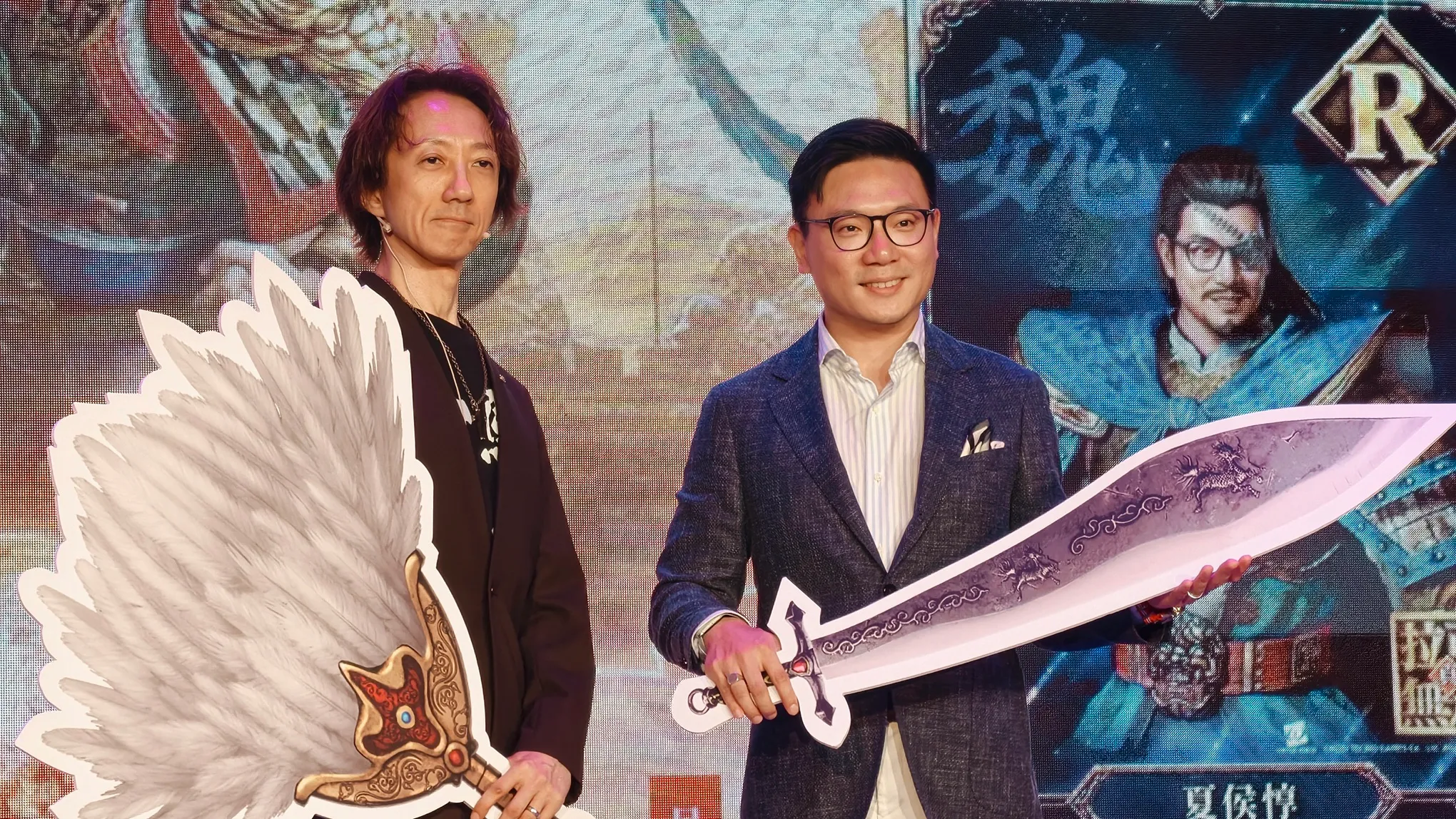 【聯訪】拉亞漢堡全新聯名《真・三國無雙２ with 猛將傳 Remastered》正式登台！製作人庄知彦親嚐「呂布激辣堡」並與執行長分享合作趣聞