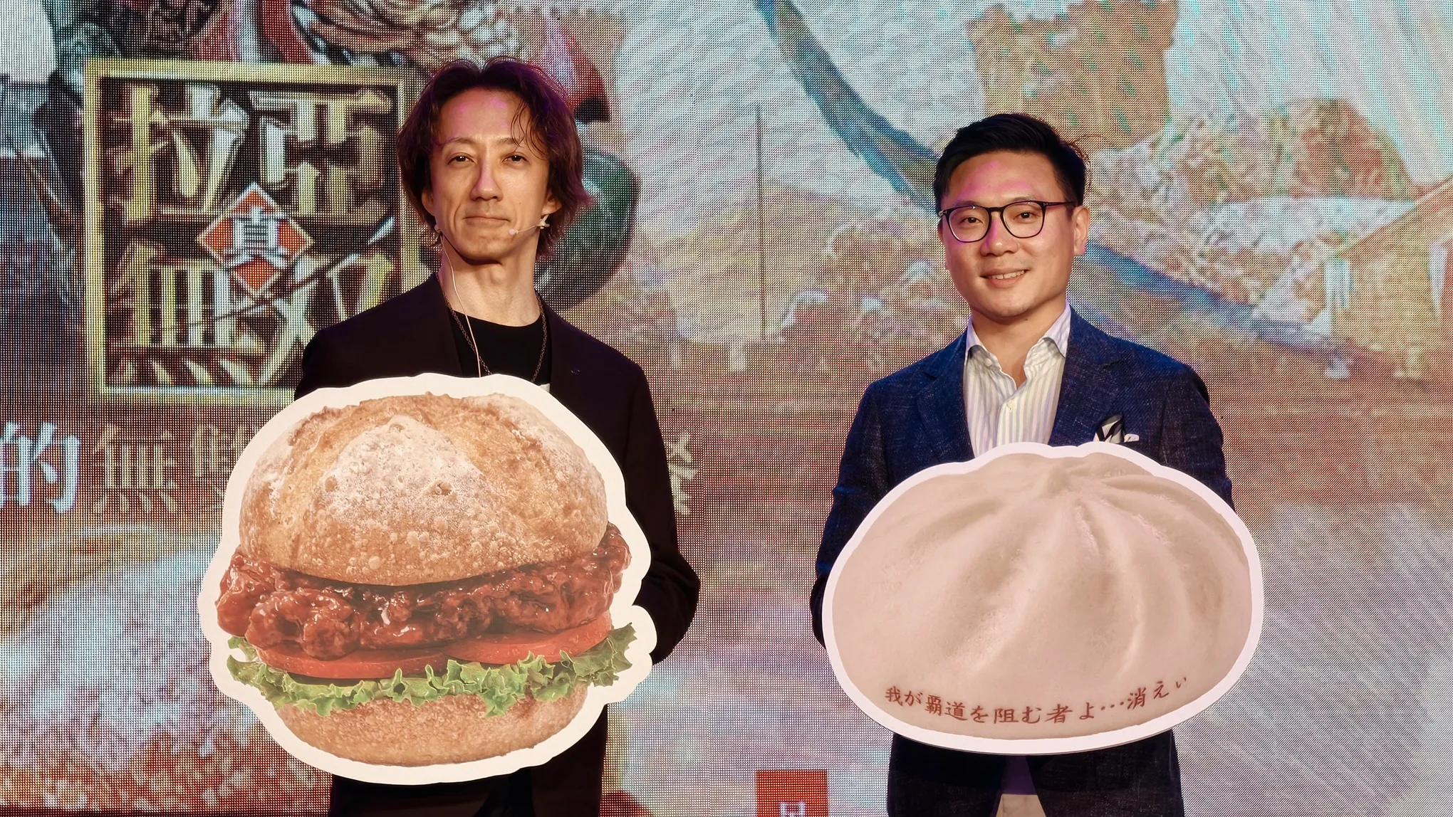 【聯訪】拉亞漢堡全新聯名《真・三國無雙２ with 猛將傳 Remastered》正式登台！製作人庄知彦親嚐「呂布激辣堡」並與執行長分享合作趣聞