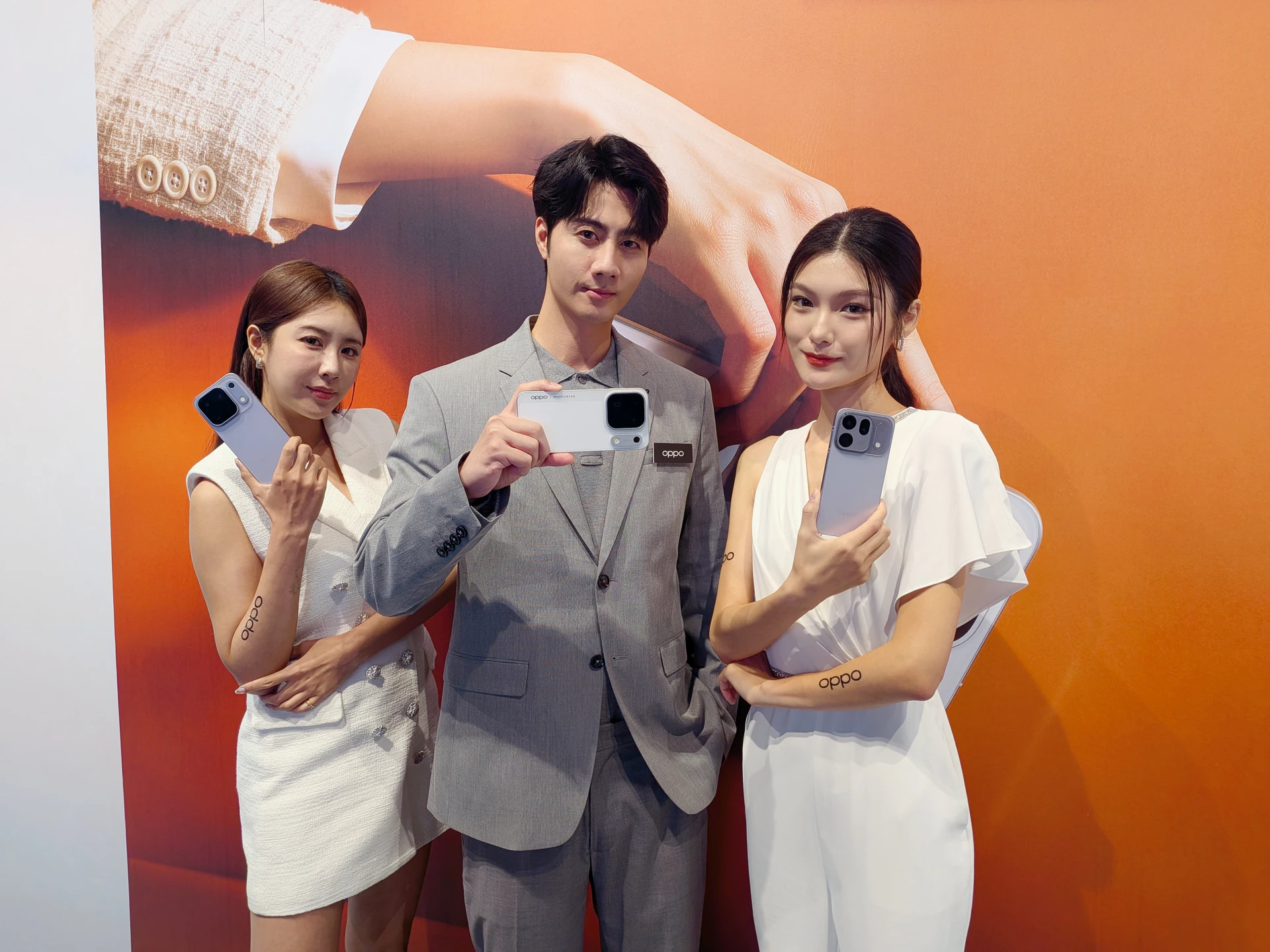 全球首款三顆2億畫素鏡頭！Find X10 Pro Max登台　標準版也支援哈蘇增距鏡