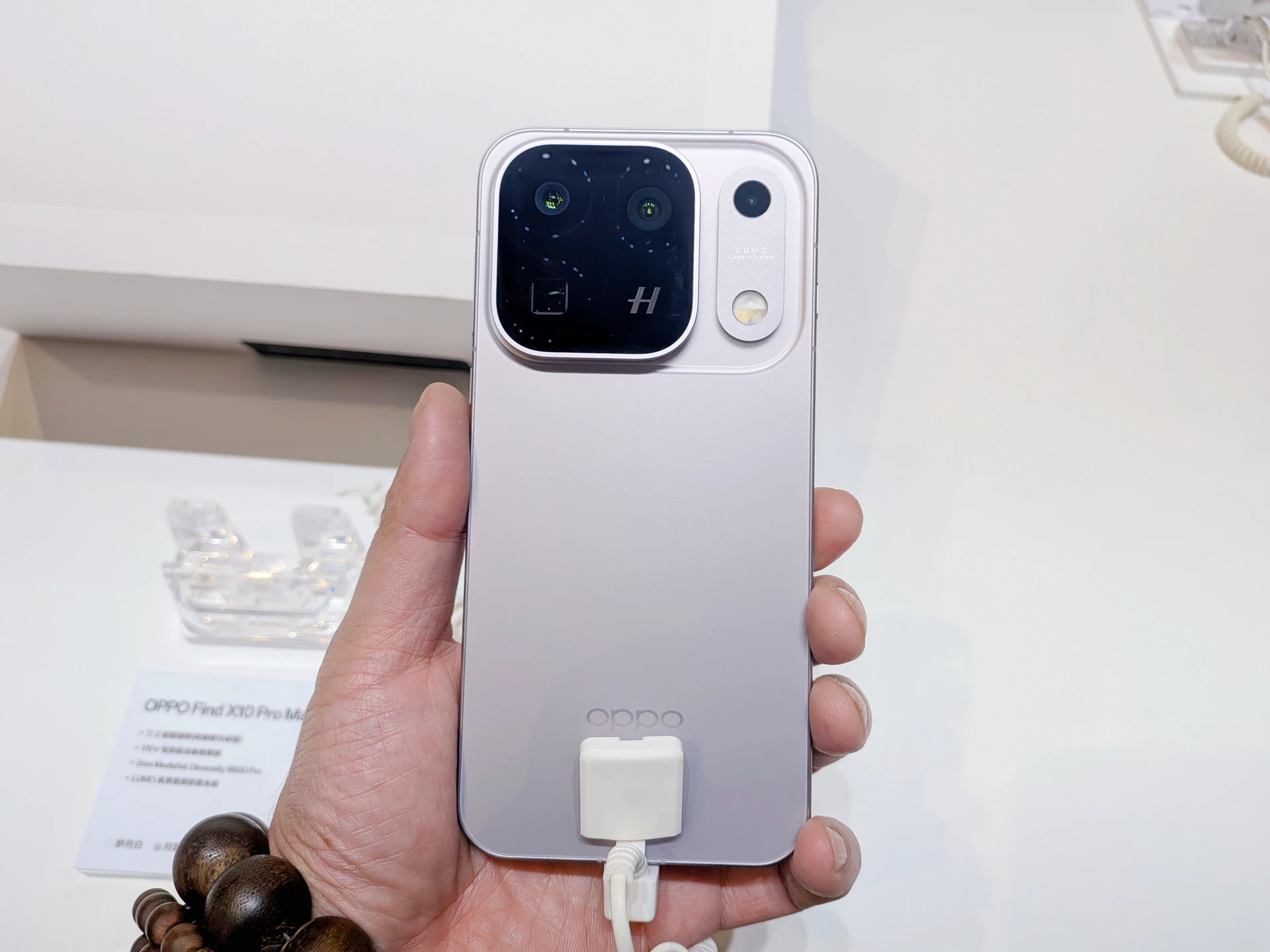 全球首款三顆2億畫素鏡頭！Find X10 Pro Max登台　標準版也支援哈蘇增距鏡