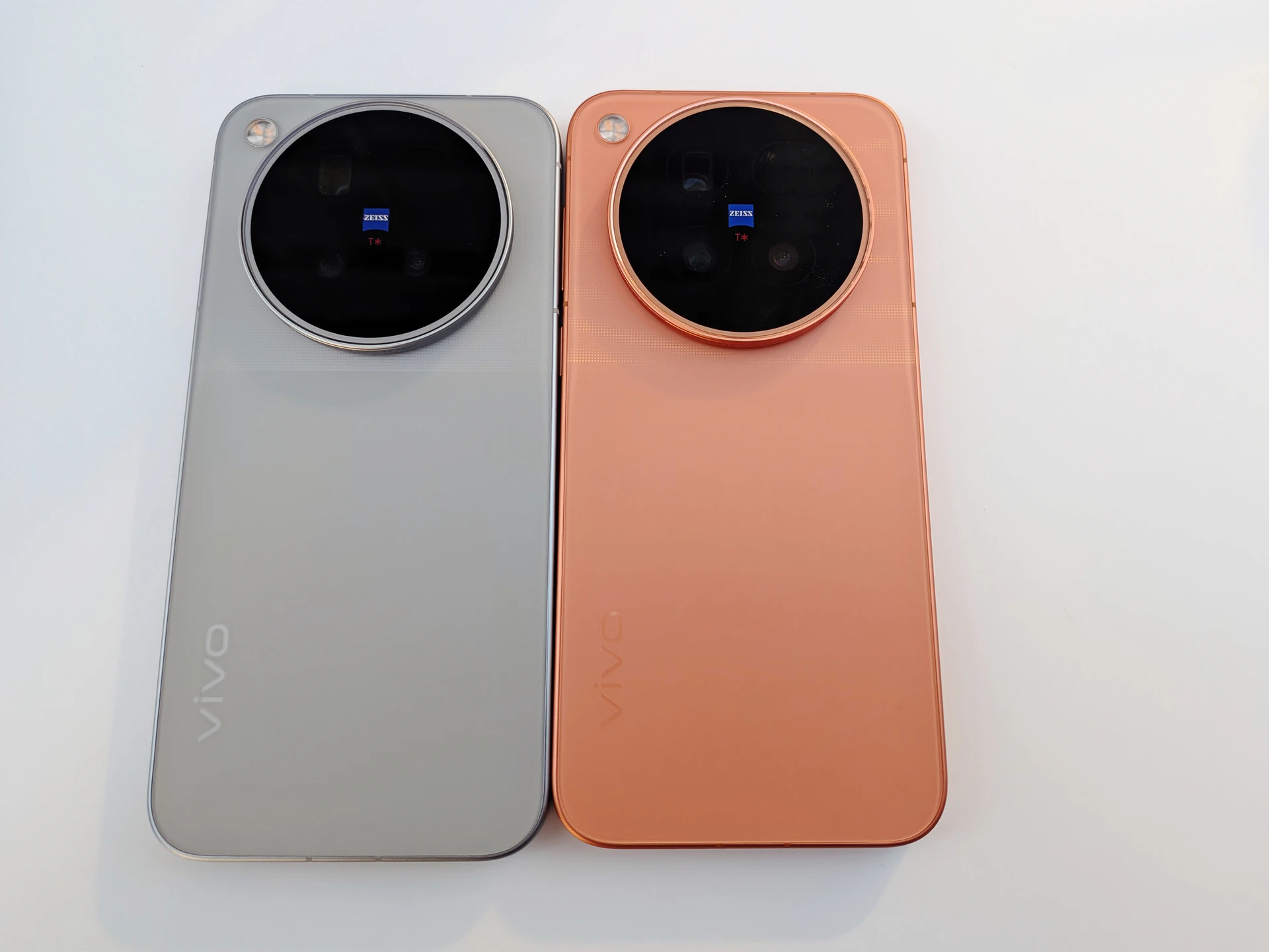 拍照第一錄影唯一!vivo X500系列登台 Apple生態系直接打通了!