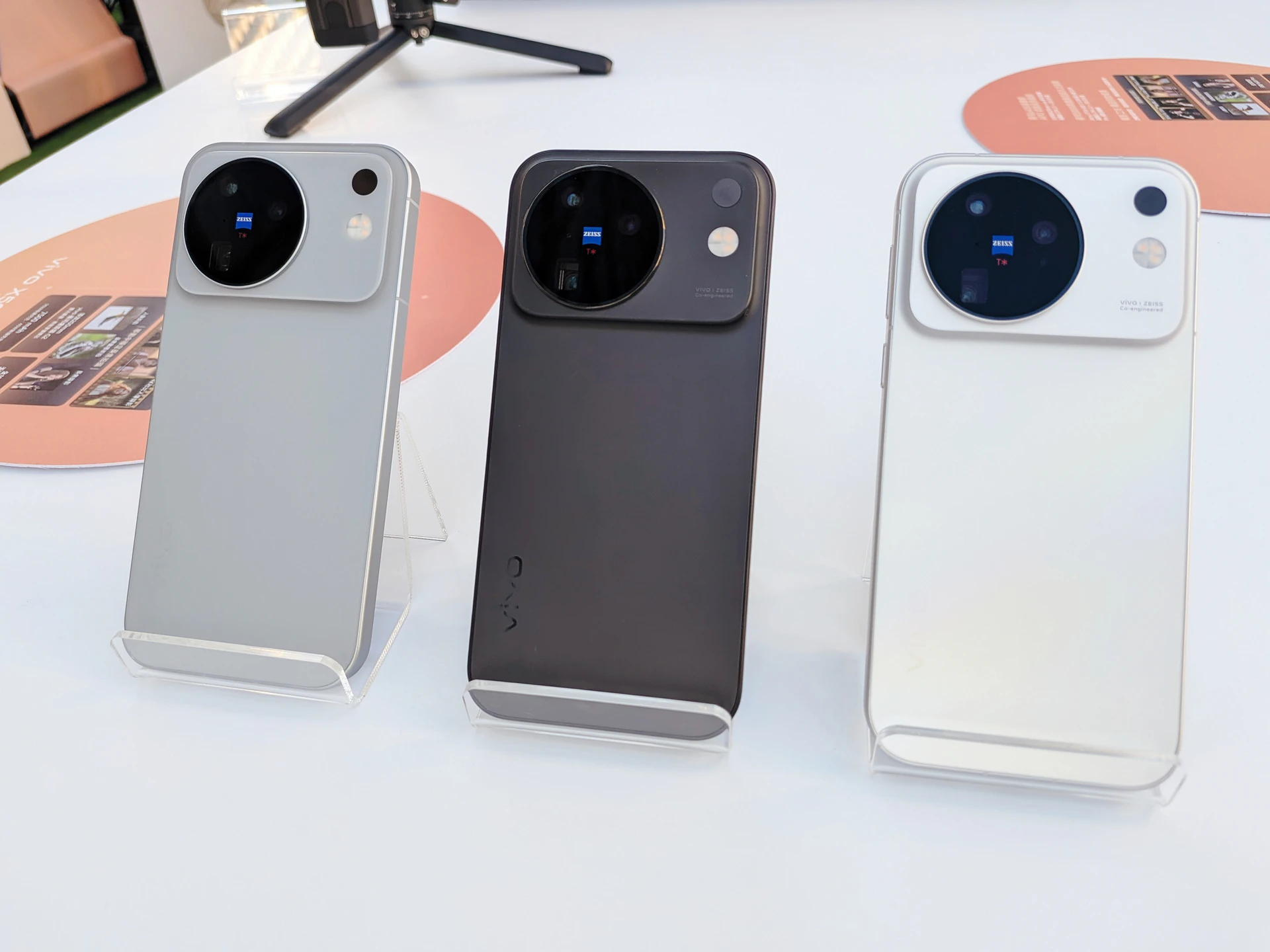 拍照第一錄影唯一!vivo X500系列登台 Apple生態系直接打通了!