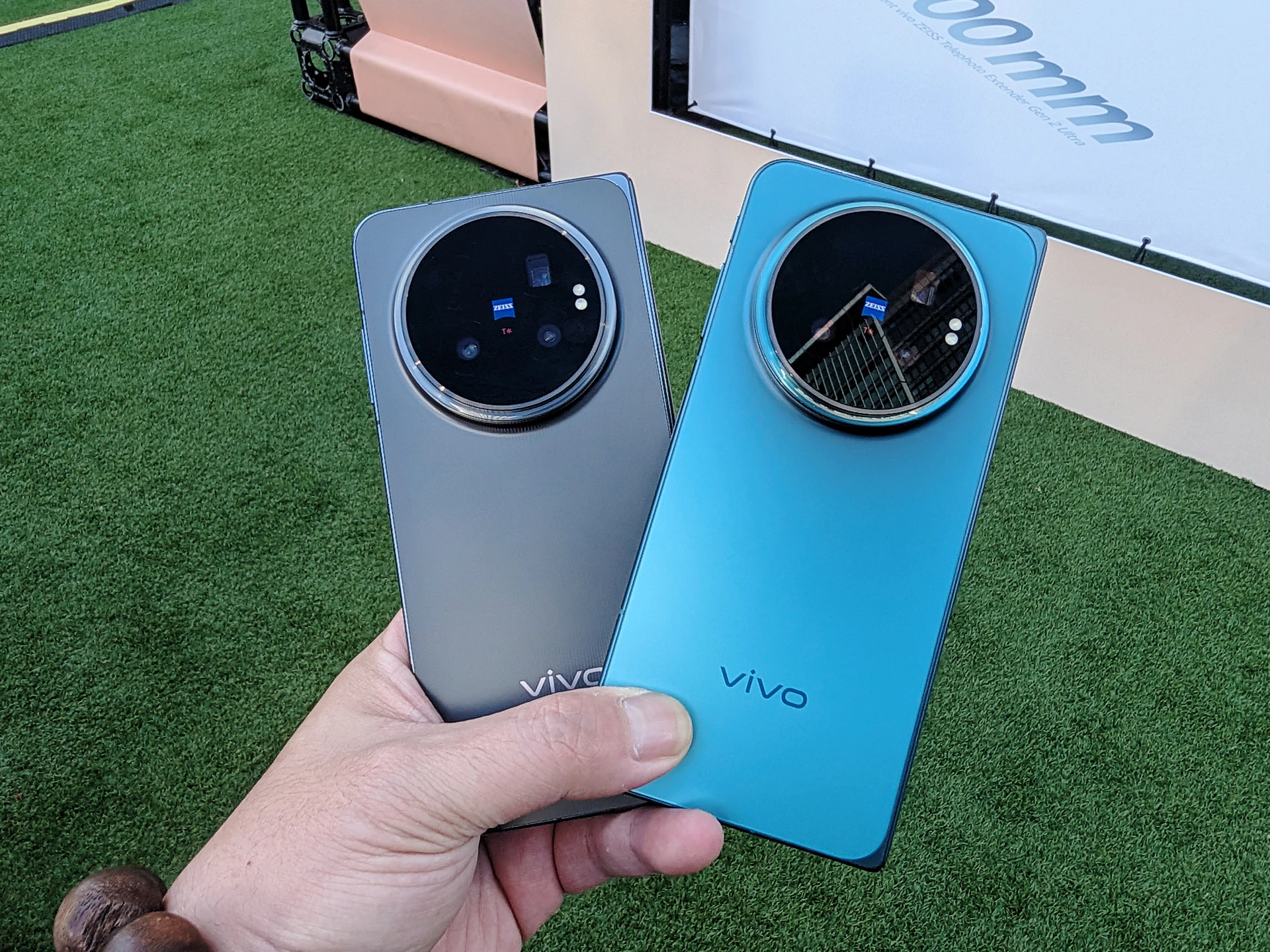 拍照第一錄影唯一!vivo X500系列登台 Apple生態系直接打通了!